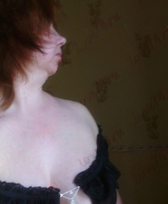 Милая и игривая! Готова исполнить все твои фантазии и желания. Приятная внешность, 100% конфиденциальность. Позволь себе немного расслабиться и окунуться в мир наслаждения! 9896, 41 год